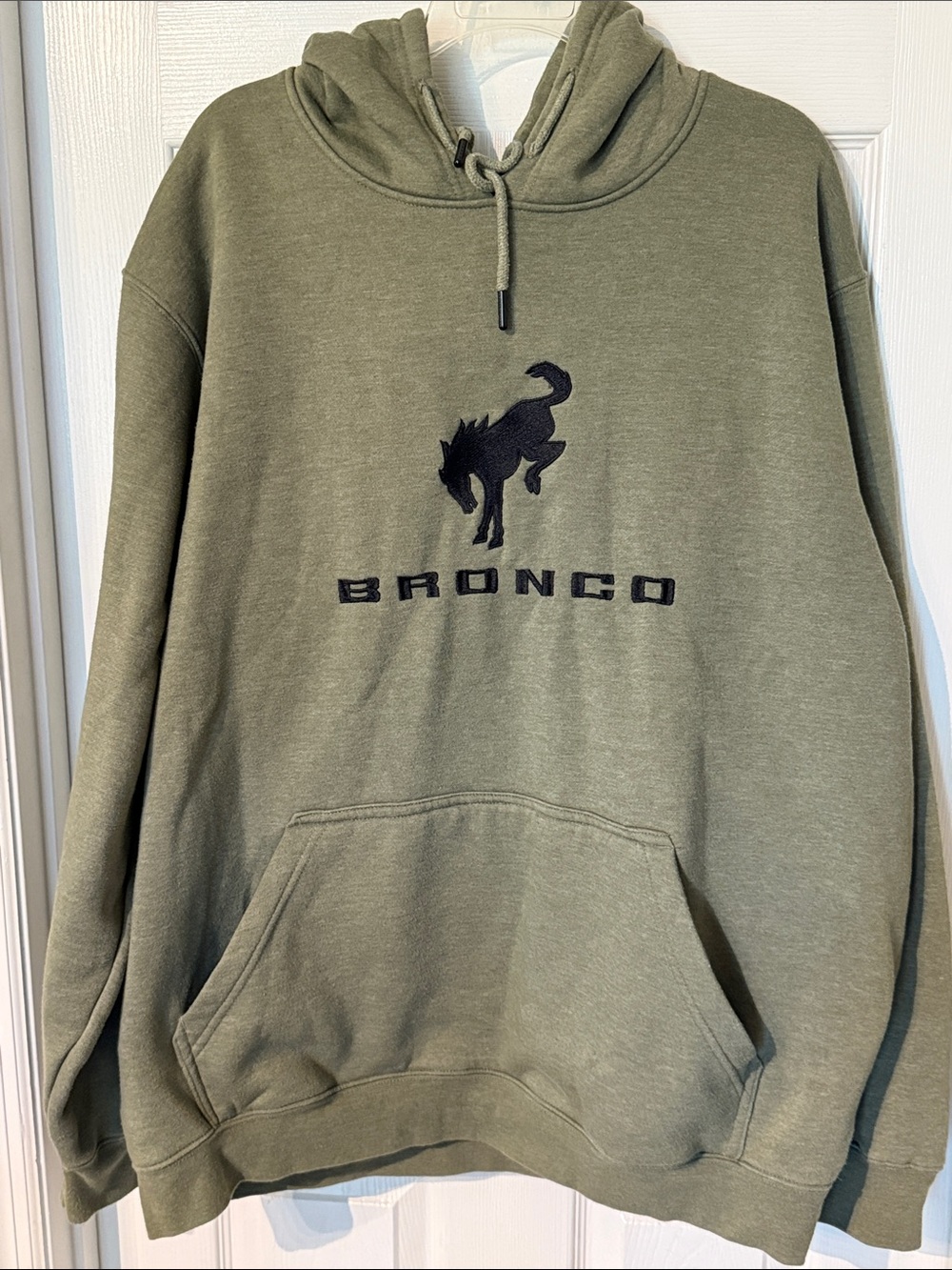 Ford Bronco Hoodie Mens 2XL
Embroidered Logo Pullover Sweatshirt